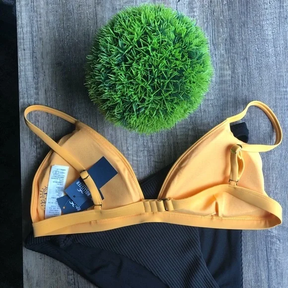 Hollister orange triangle bikini top SZ  XL NWT - Picture 6 of 6